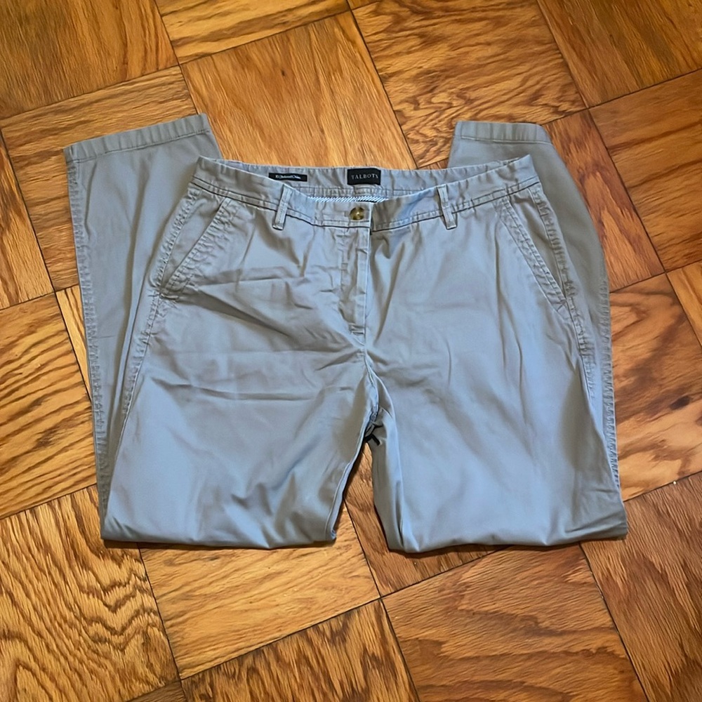 Women’s Talbots Size 10 Relaxed chinos Size 10